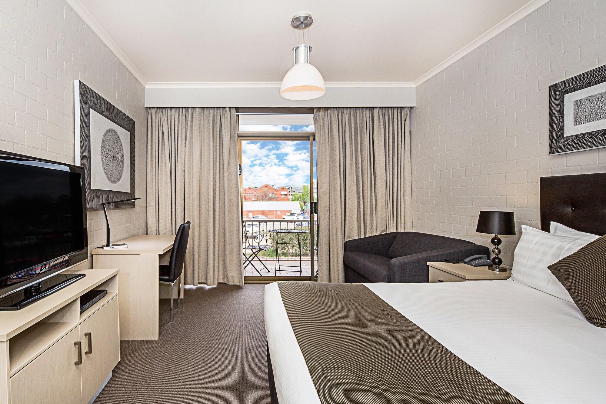 Mantra Pavilion Hotel Wagga Wagga Bagian luar foto