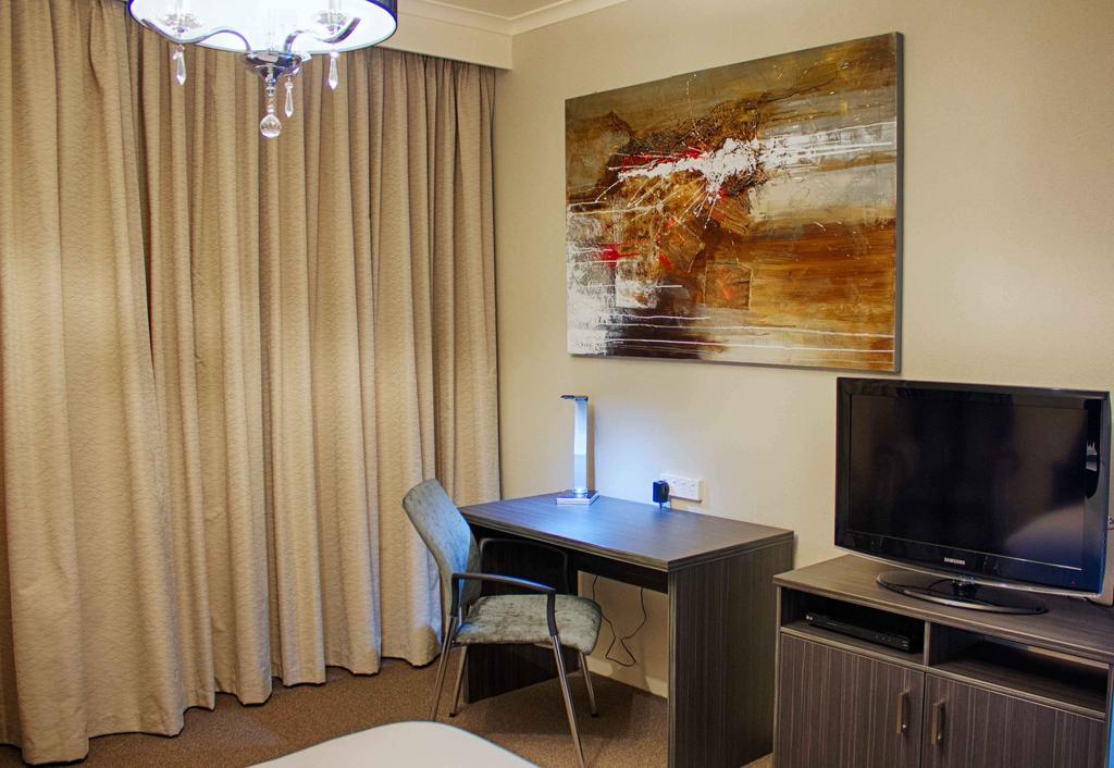 Mantra Pavilion Hotel Wagga Wagga Bagian luar foto