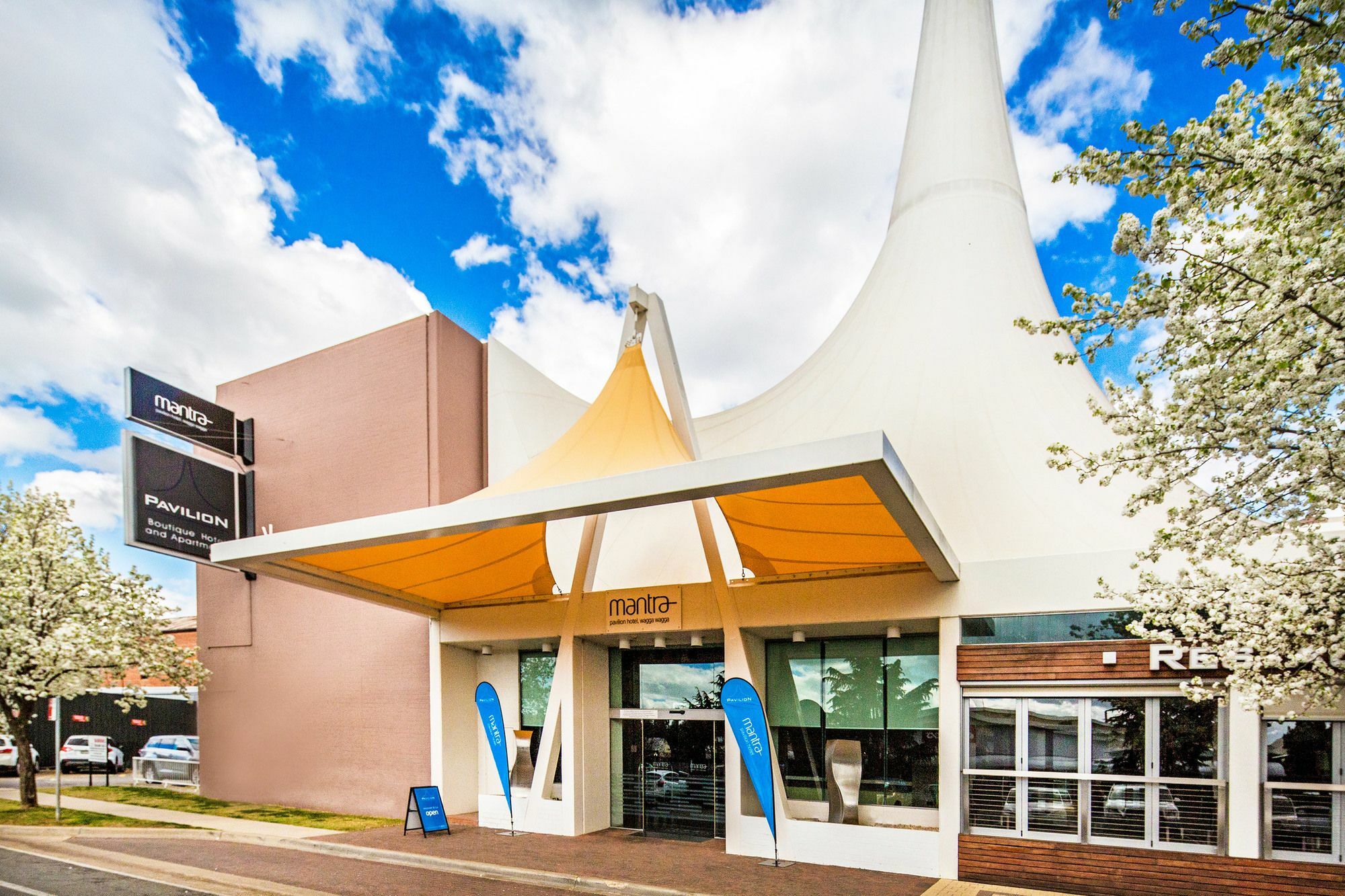 Mantra Pavilion Hotel Wagga Wagga Bagian luar foto